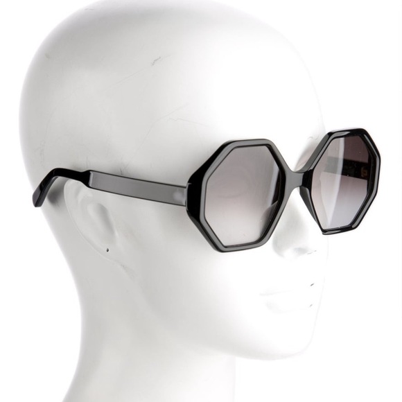 SALVATORE FERRAGAMO SUNGLASSES USED LIKE NEW - Picture 4 of 4